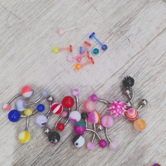 100 pieces of body jewelry - Picture 6 of 6